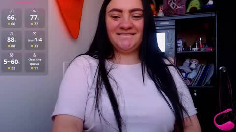 Snapshot of dannyroussette chatting on January 2025 11:48:01 AM Follow me  Control lovense free D online show from January 2025 11:48:01 AM