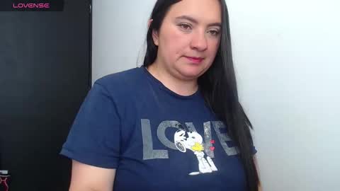 Follow me  Control lovense free D online show from November 2025 03:56:01 PM