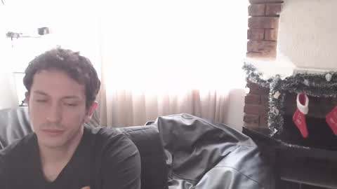 Snapshot of danruiz33 chatting on December 2024 03:52:01 PM Dan online show from December 2024 03:52:01 PM