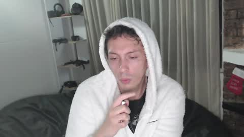 Snapshot of danruiz33 chatting on December 2024 11:41:02 PM Dan online show from December 2024 11:41:02 PM