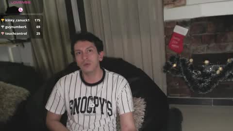 Snapshot of danruiz33 chatting on December 2024 05:02:01 AM Dan online show from December 2024 05:02:01 AM