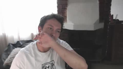 Snapshot of danruiz33 chatting on January 2025 10:33:01 PM Dan online show from January 2025 10:33:01 PM