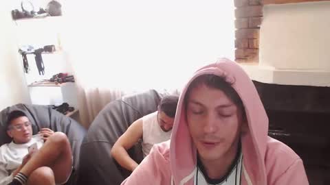 Snapshot of danruiz33 chatting on January 2025 04:44:01 PM Dan online show from January 2025 04:44:01 PM