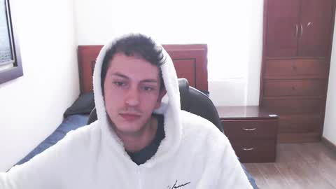 Snapshot of danruiz33 chatting on February 2025 03:31:01 PM Dan online show from February 2025 03:31:01 PM