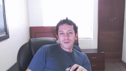 Snapshot of danruiz33 chatting on February 2025 09:38:02 PM Dan online show from February 2025 09:38:02 PM