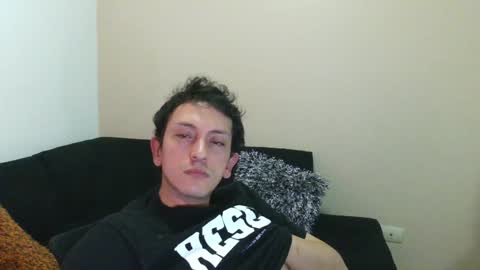 Snapshot of danruiz33 chatting on February 2025 12:28:01 AM Dan online show from February 2025 12:28:01 AM