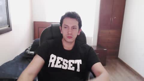 Snapshot of danruiz33 chatting on February 2025 05:11:02 PM Dan online show from February 2025 05:11:02 PM