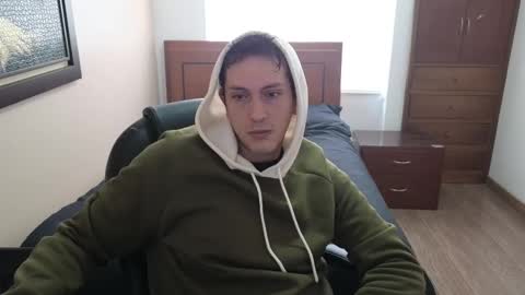 Snapshot of danruiz33 chatting on February 2025 03:27:01 PM Dan online show from February 2025 03:27:01 PM