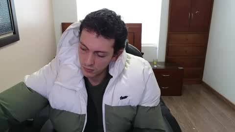 Snapshot of danruiz33 chatting on February 2025 04:07:01 PM Dan online show from February 2025 04:07:01 PM