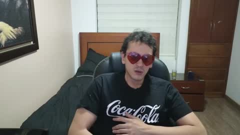 Snapshot of danruiz33 chatting on February 2025 04:58:01 AM Dan online show from February 2025 04:58:01 AM