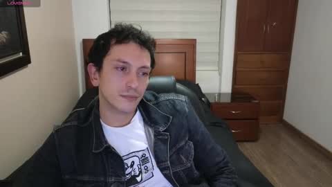 Snapshot of danruiz33 chatting on February 2025 05:09:02 AM Dan online show from February 2025 05:09:02 AM