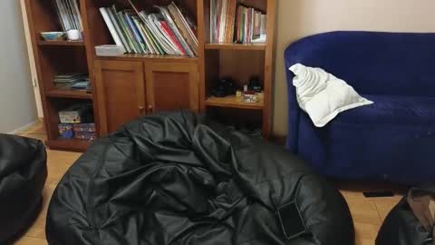 Snapshot of danruiz33 chatting on October 2025 01:45:01 AM Dan online show from October 2025 01:45:01 AM