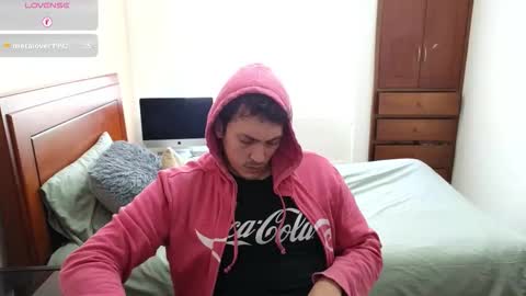 Snapshot of danruiz33 chatting on October 2025 03:55:01 PM Dan online show from October 2025 03:55:01 PM