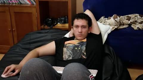 Snapshot of danruiz33 chatting on October 2025 03:31:02 AM Dan online show from October 2025 03:31:02 AM