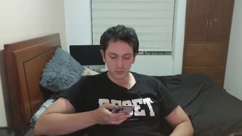 Snapshot of danruiz33 chatting on November 2025 02:34:02 AM Dan online show from November 2025 02:34:02 AM