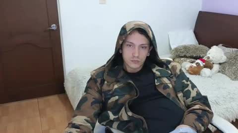 Snapshot of danruiz33 chatting on November 2025 05:29:01 AM Dan online show from November 2025 05:29:01 AM