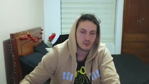 Snapshot of danruiz33 chatting on November 2025 02:11:02 AM Dan online show from November 2025 02:11:02 AM