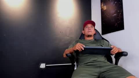 Snapshot of dante212_vibes chatting on March 2026 09:02:02 AM dante212_vibes online show from March 2026 09:02:02 AM