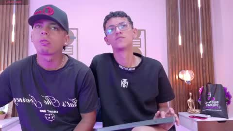 Snapshot of dante_axel chatting on April 2026 12:25:01 PM DANTE Y AXEL online show from April 2026 12:25:01 PM