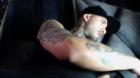 Snapshot of dante_d_angelo_ chatting on February 2026 10:28:01 PM dante_d_angelo_ online show from February 2026 10:28:01 PM