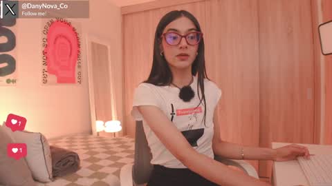 Snapshot of dany_nova_co chatting on April 2026 09:15:01 PM Dany Nova online show from April 2026 09:15:01 PM