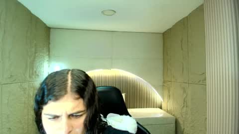 Dany online show from April 2026 12:34:02 PM