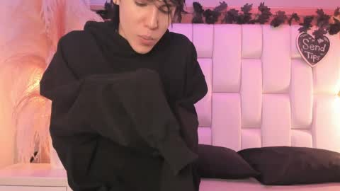 daphne_and_roger online show from April 2026 11:08:01 AM