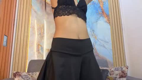 daphne_celestin23_aws online show from October 2025 10:07:02 PM