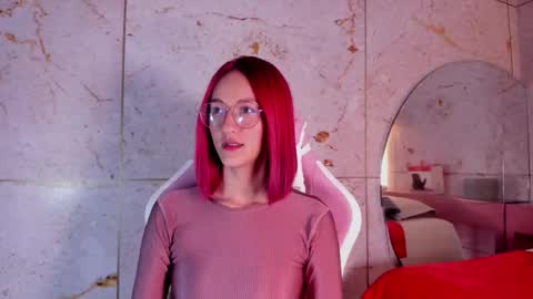 Daphne online show from October 2025 03:02:02 AM