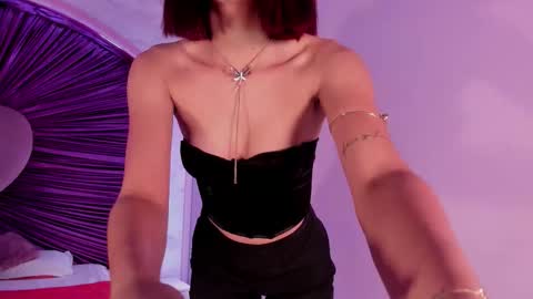 Daphne online show from November 2025 03:10:02 AM