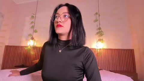 Snapshot of daphne_courtis chatting on June 2026 03:25:01 AM Daphne online show from June 2026 03:25:01 AM