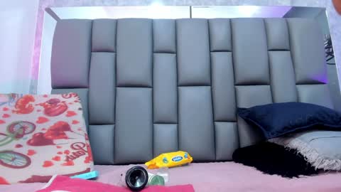 karol  online 2pm until 830 online show from December 2024 07:05:01 PM