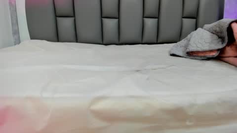 karol  online 2pm until 830 online show from December 2024 07:21:01 PM