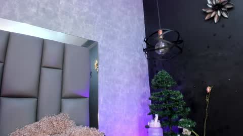 karol  online 2pm until 830 online show from December 2024 10:27:02 PM