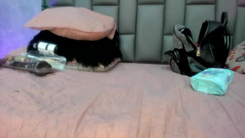 karol  online 2pm until 830 online show from December 2024 07:18:02 PM