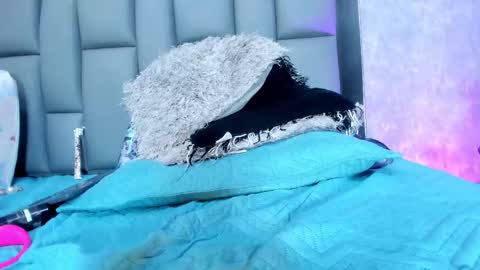 karol  online 2pm until 830 online show from February 2025 11:32:01 PM