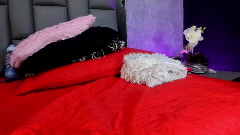 karol  online 2pm until 830 online show from March 2025 08:21:02 PM