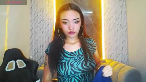 Snapshot of daphne_nicole_b chatting on July 2026 12:56:02 AM daphne_nicole_b online show from July 2026 12:56:02 AM