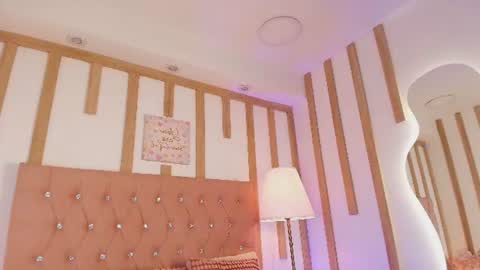 Snapshot of daphne_velmont chatting on July 2026 05:23:01 AM Daphne Velmont online show from July 2026 05:23:01 AM
