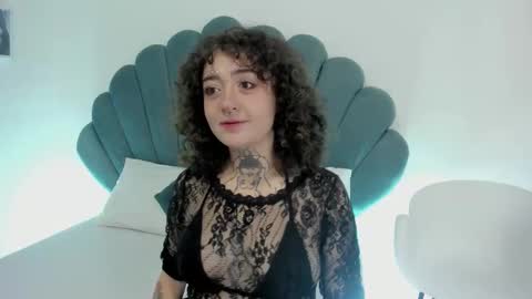 DaphneBlunt online show from November 2025 01:45:01 PM