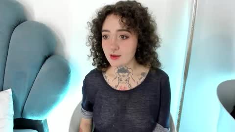 DaphneBlunt online show from November 2025 01:51:01 PM