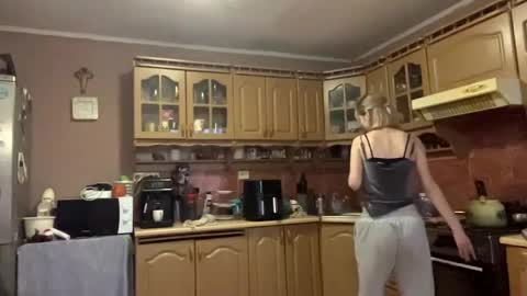 Monika online show from April 2026 05:19:02 PM