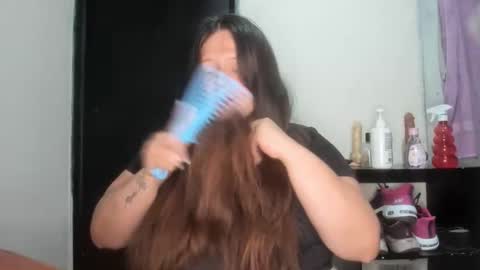 Snapshot of daphnegirlsexxy chatting on April 2026 04:39:02 AM daphnegirlsexxy online show from April 2026 04:39:02 AM