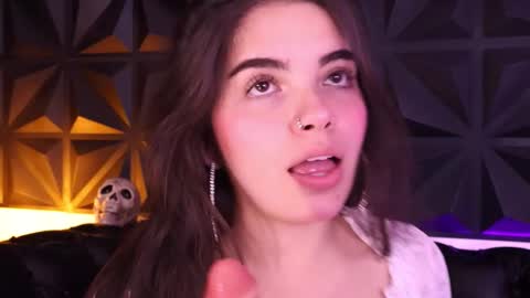 Snapshot of daphneglas chatting on October 2025 01:18:02 PM Daphne online show from October 2025 01:18:02 PM