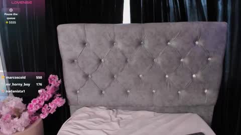 Snapshot of daphneglas chatting on November 2025 02:17:02 PM Daphne online show from November 2025 02:17:02 PM