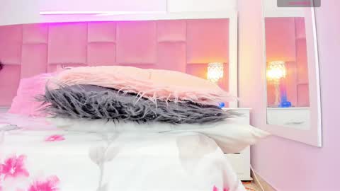 Snapshot of daphnelloyd chatting on December 2024 12:35:01 AM Daphne online show from December 2024 12:35:01 AM