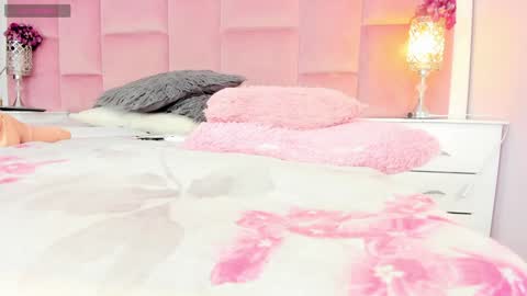 Snapshot of daphnelloyd chatting on February 2025 01:00:01 AM Daphne online show from February 2025 01:00:01 AM