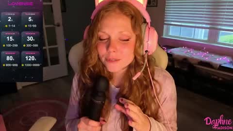 Snapshot of daphnemadison chatting on May 2026 11:54:02 PM Daphne Madison online show from May 2026 11:54:02 PM