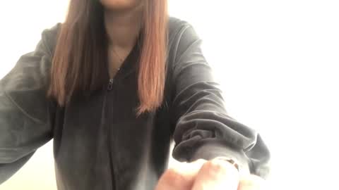 Snapshot of daphnesterlace chatting on March 2026 10:01:01 AM Emilia online show from March 2026 10:01:01 AM