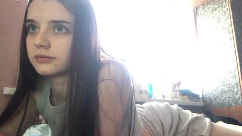 Snapshot of daphnesterlace chatting on March 2026 01:17:01 PM Emilia online show from March 2026 01:17:01 PM